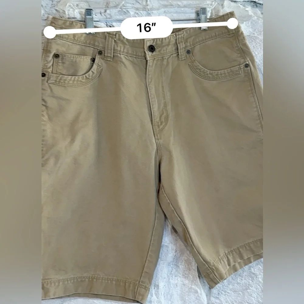 Eddie Bauer | Men's 100% Cotton Classic Khaki Cargo Shorts, Size 33 - Picture 8 of 16